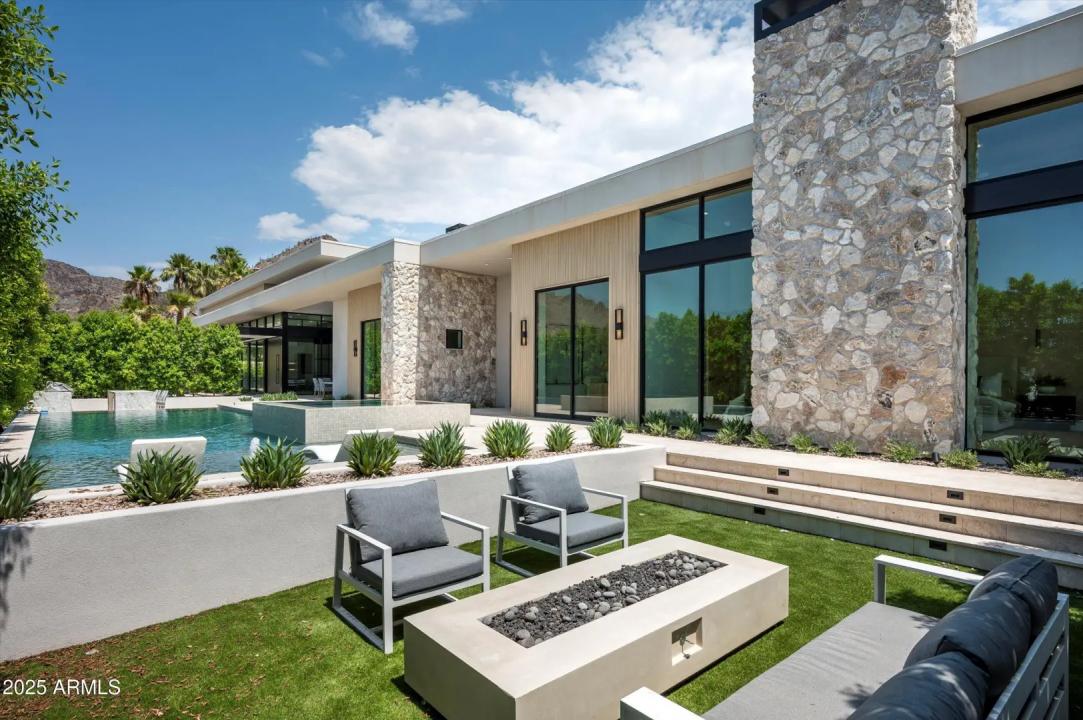 Real Estate Picture 32