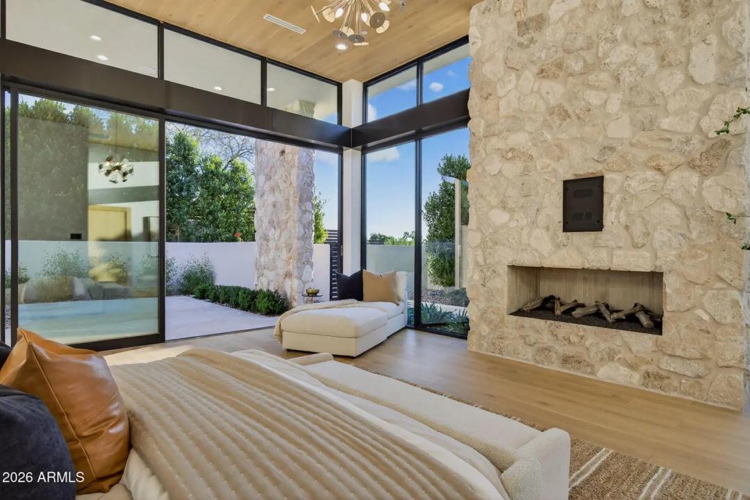 Real Estate Picture 13