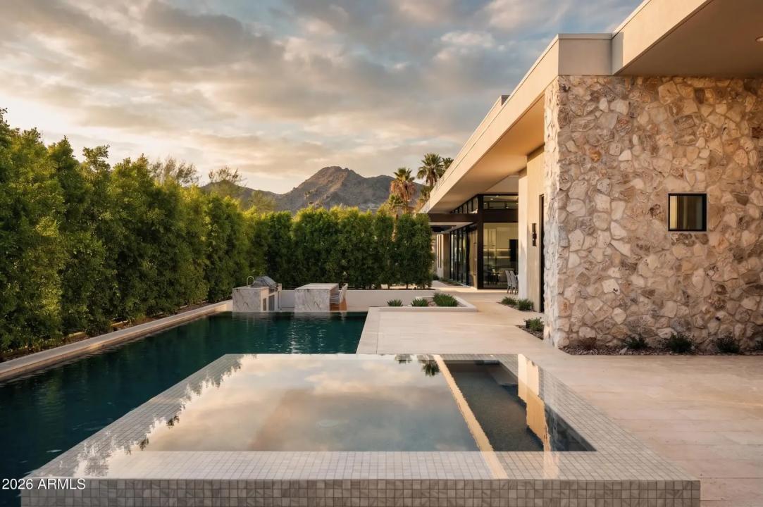 Real Estate Picture 15