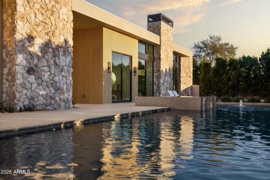 Real Estate Picture 16