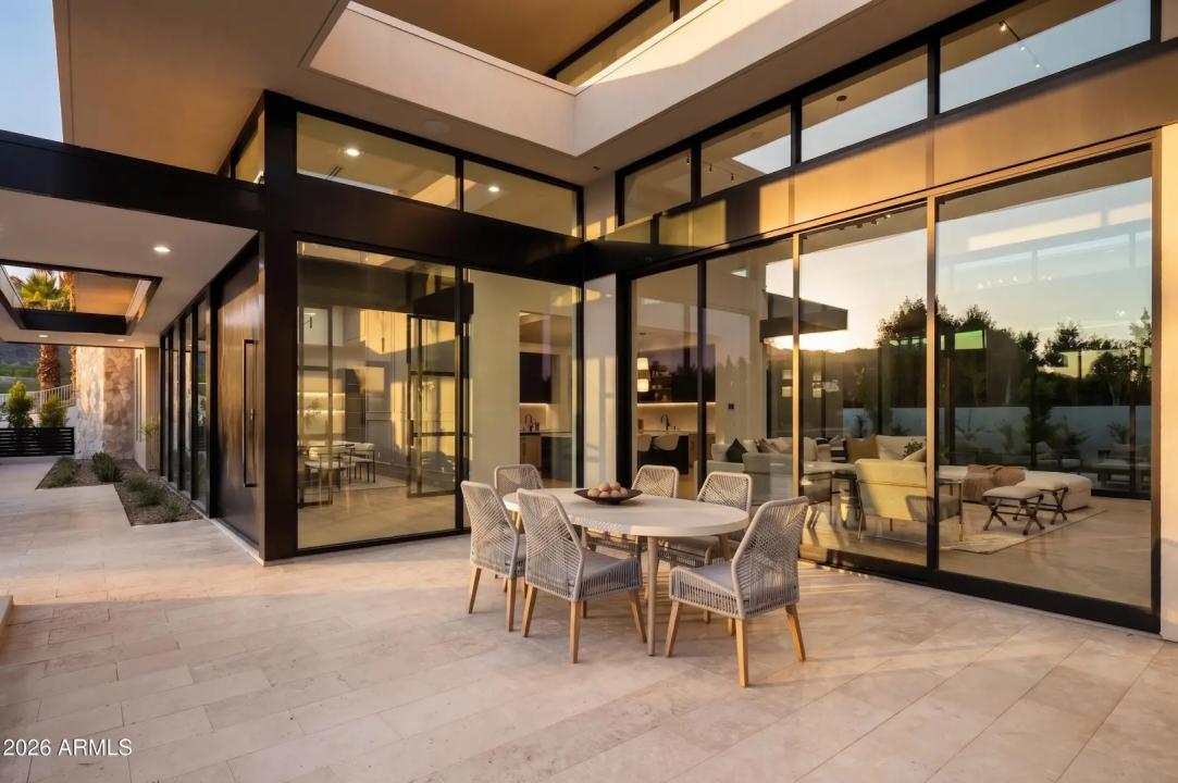 Real Estate Picture 14
