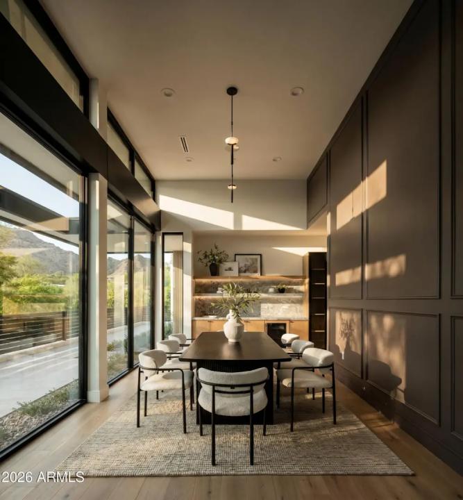 Real Estate Picture 11