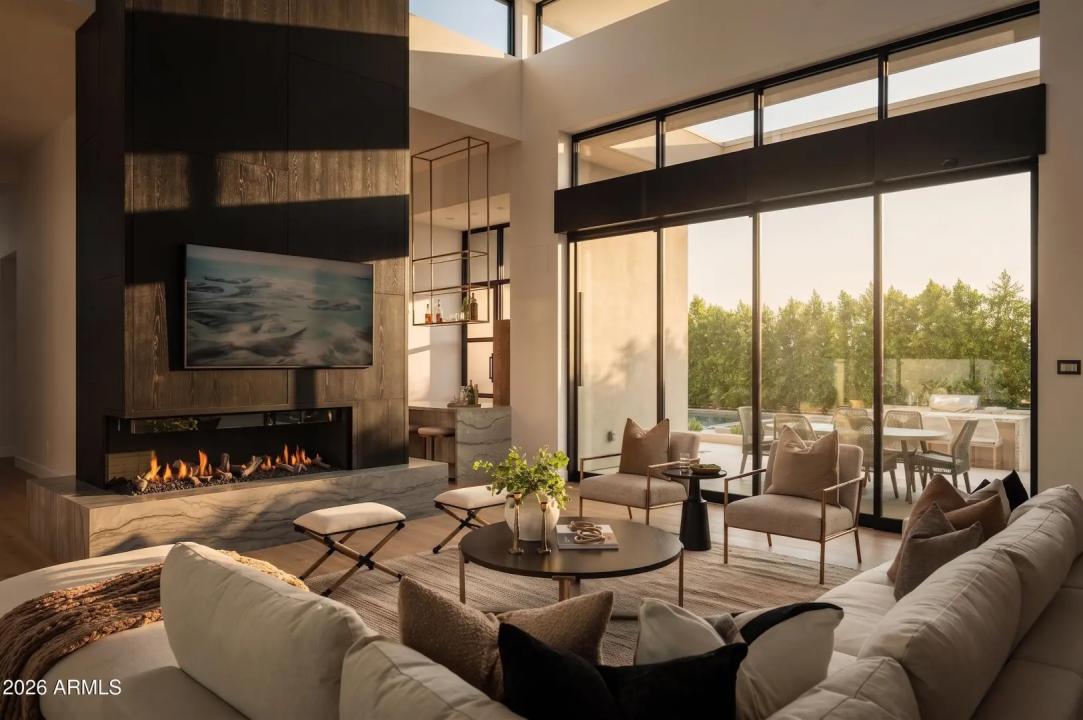 Real Estate Picture 9