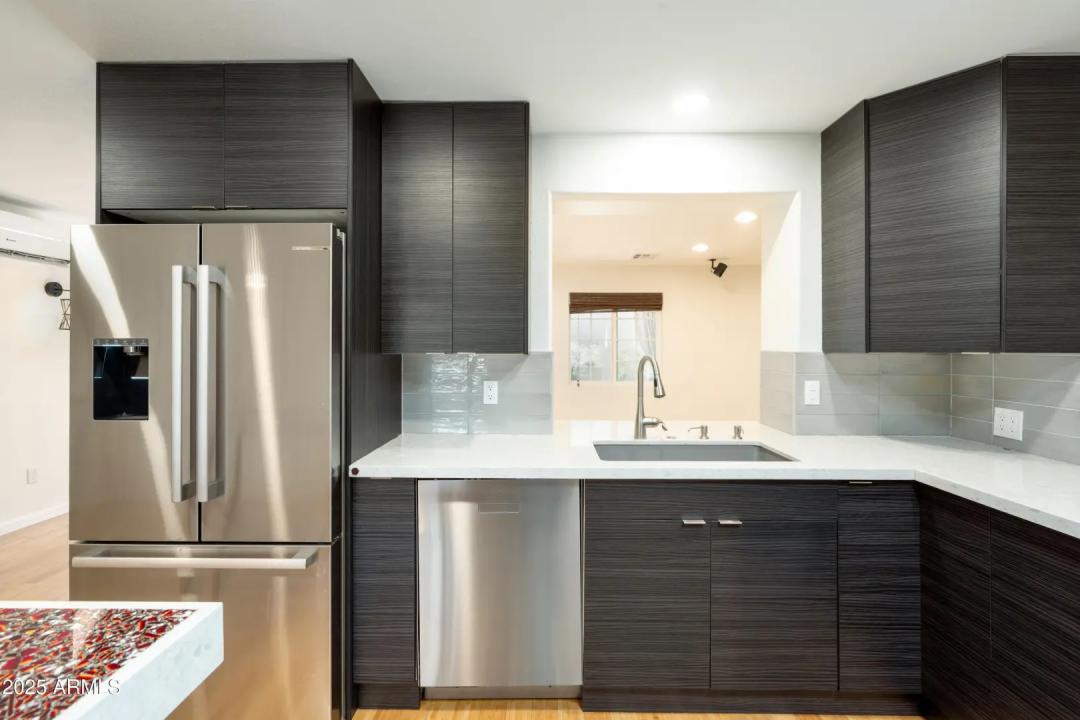 Real Estate Picture 9