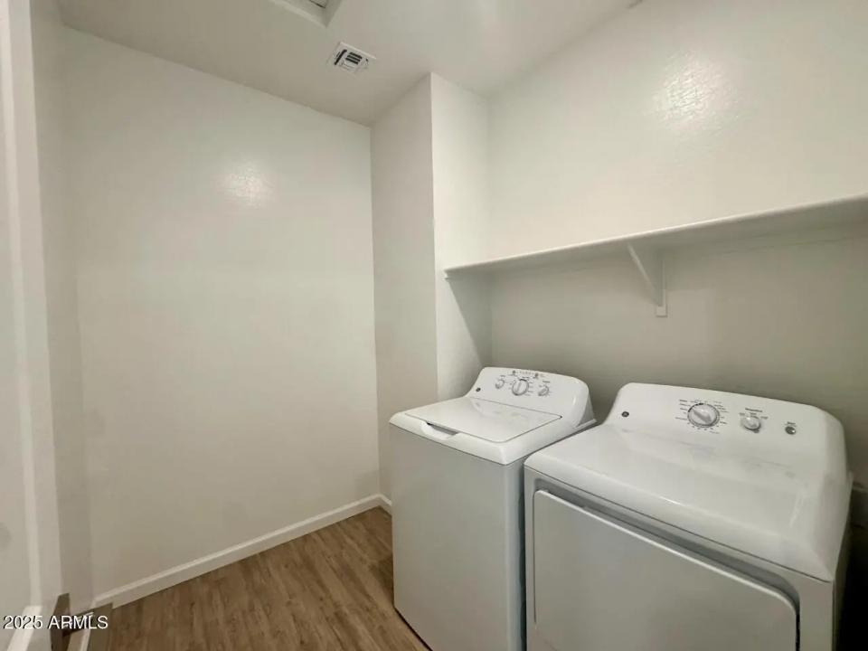Real Estate Picture 6