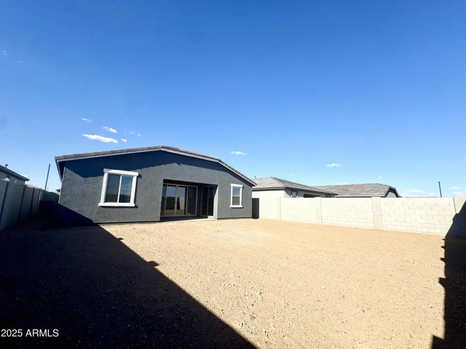 Real Estate Picture 15