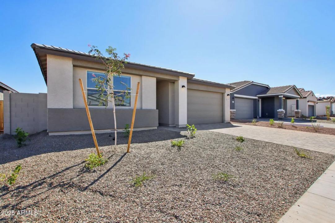 Real Estate Picture 3