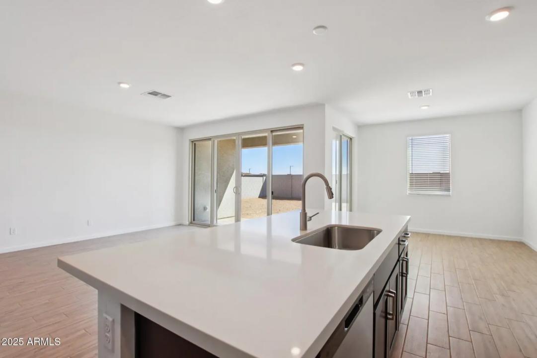 Real Estate Picture 16