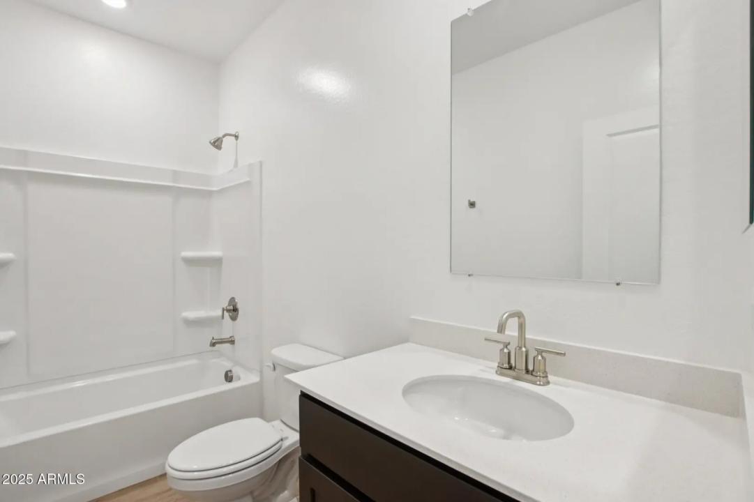 Real Estate Picture 19
