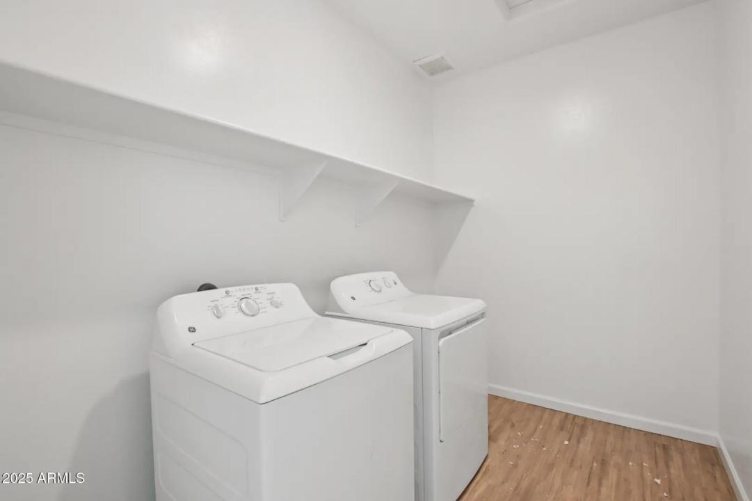 Real Estate Picture 23
