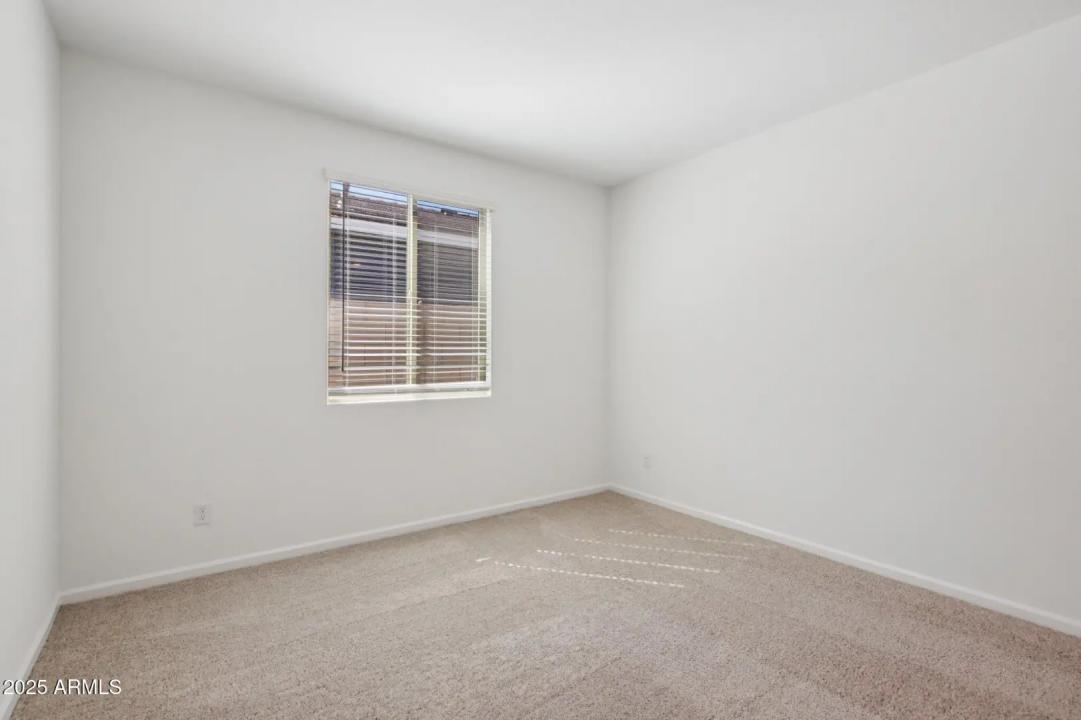 Real Estate Picture 25