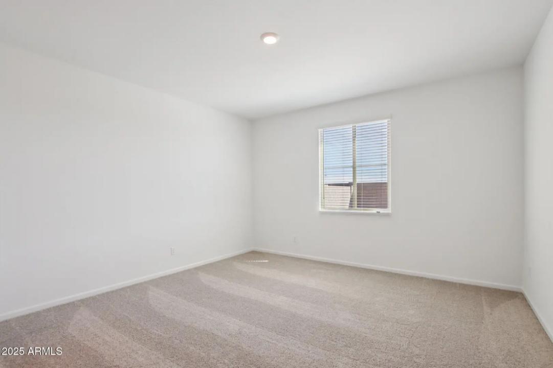 Real Estate Picture 26