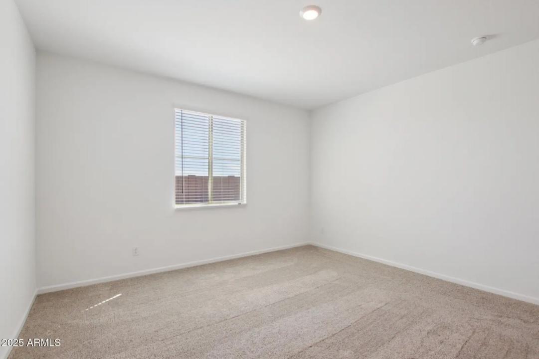 Real Estate Picture 28