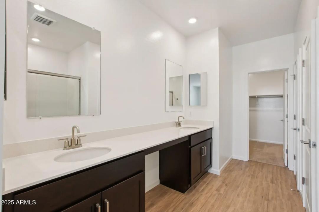 Real Estate Picture 29