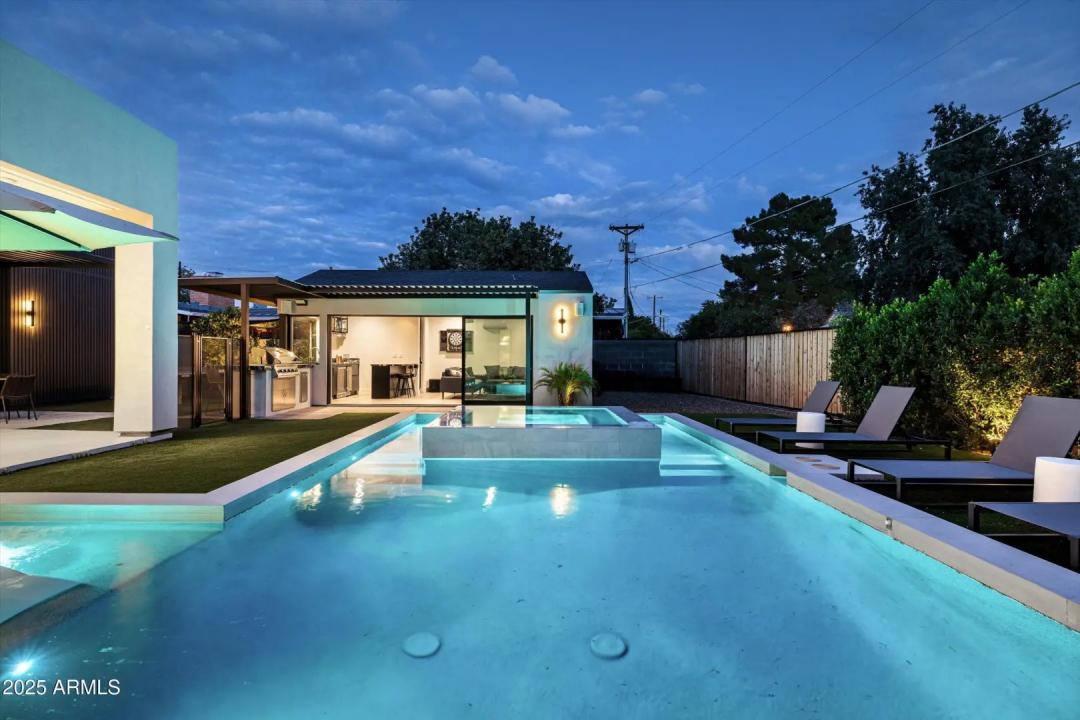 Real Estate Picture 42