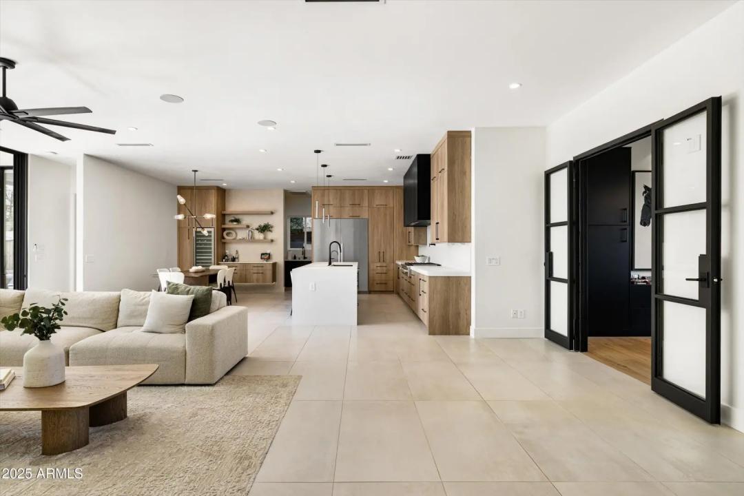 Real Estate Picture 13