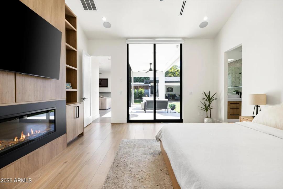 Real Estate Picture 24