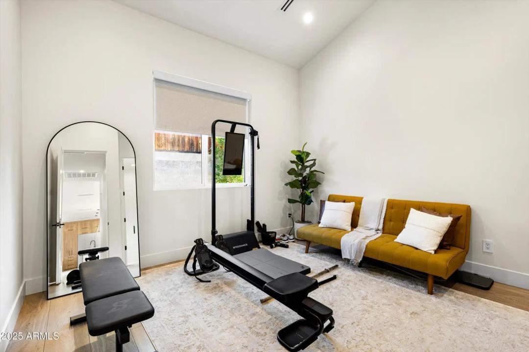 Real Estate Picture 34