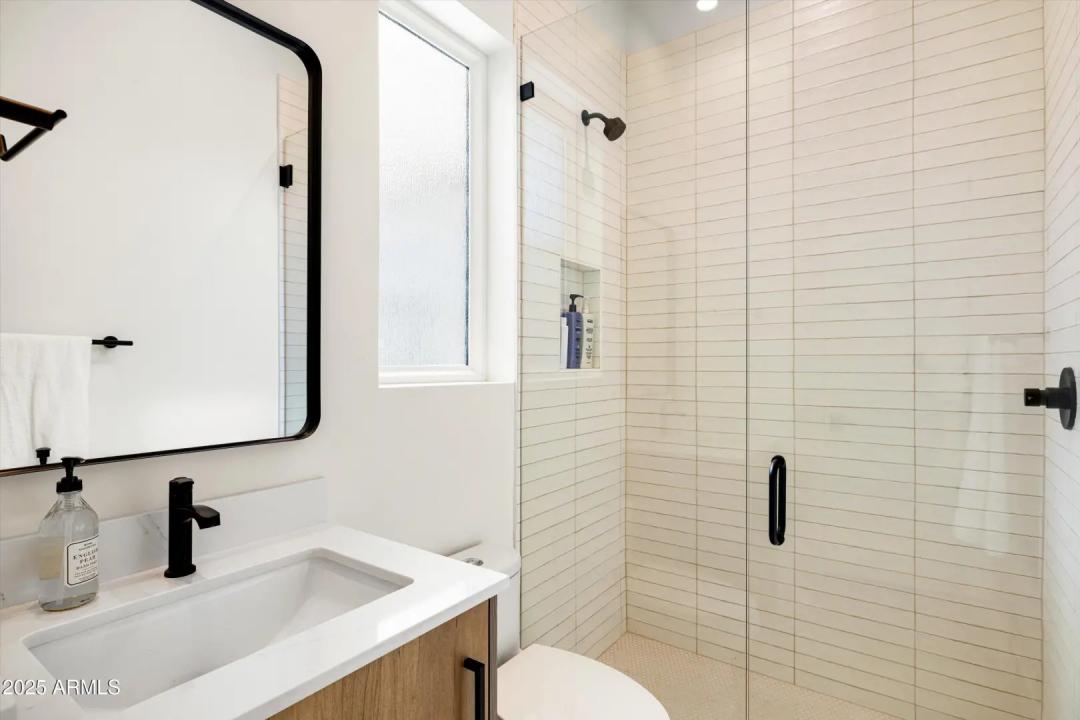 Real Estate Picture 35