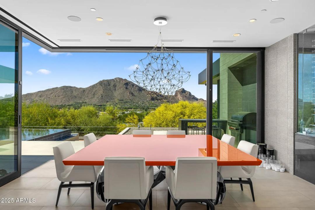 Real Estate Picture 3