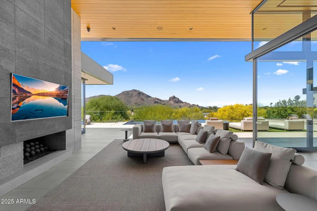Real Estate Picture 5
