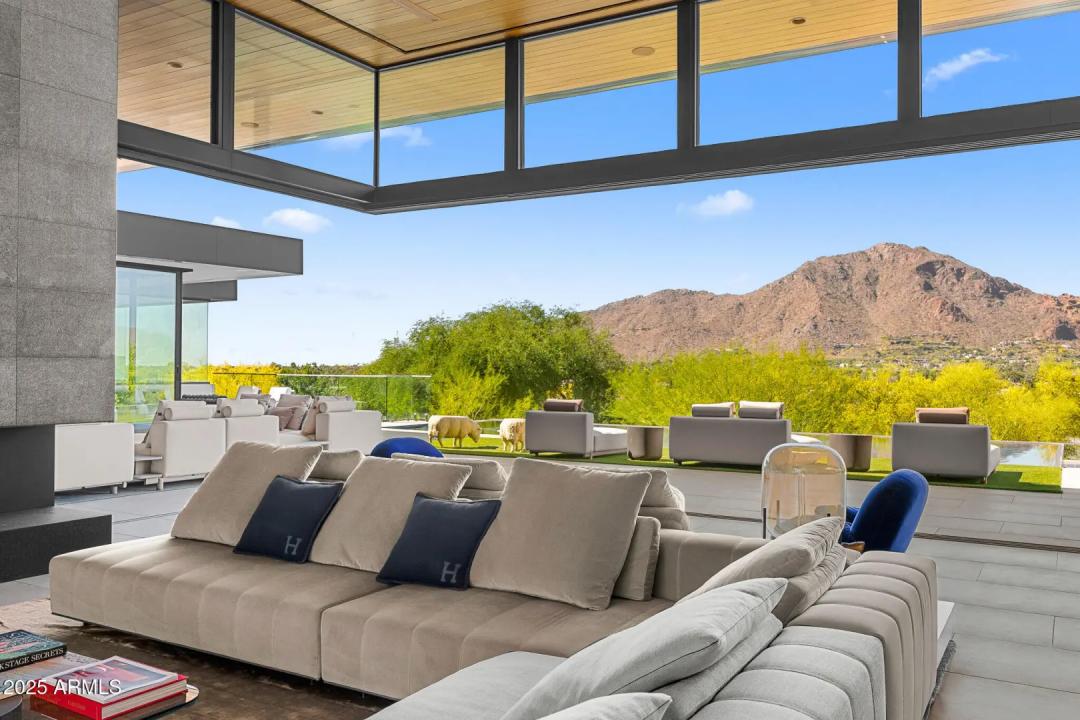 Real Estate Picture 7