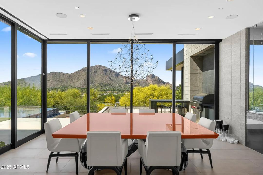 Real Estate Picture 12
