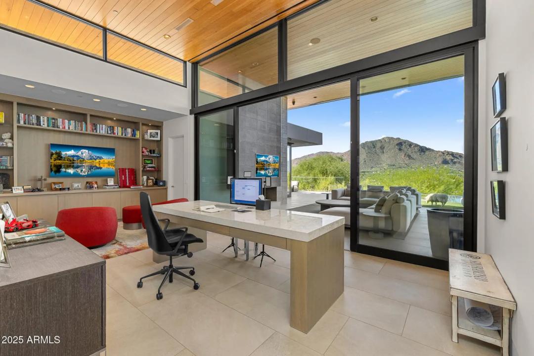 Real Estate Picture 16