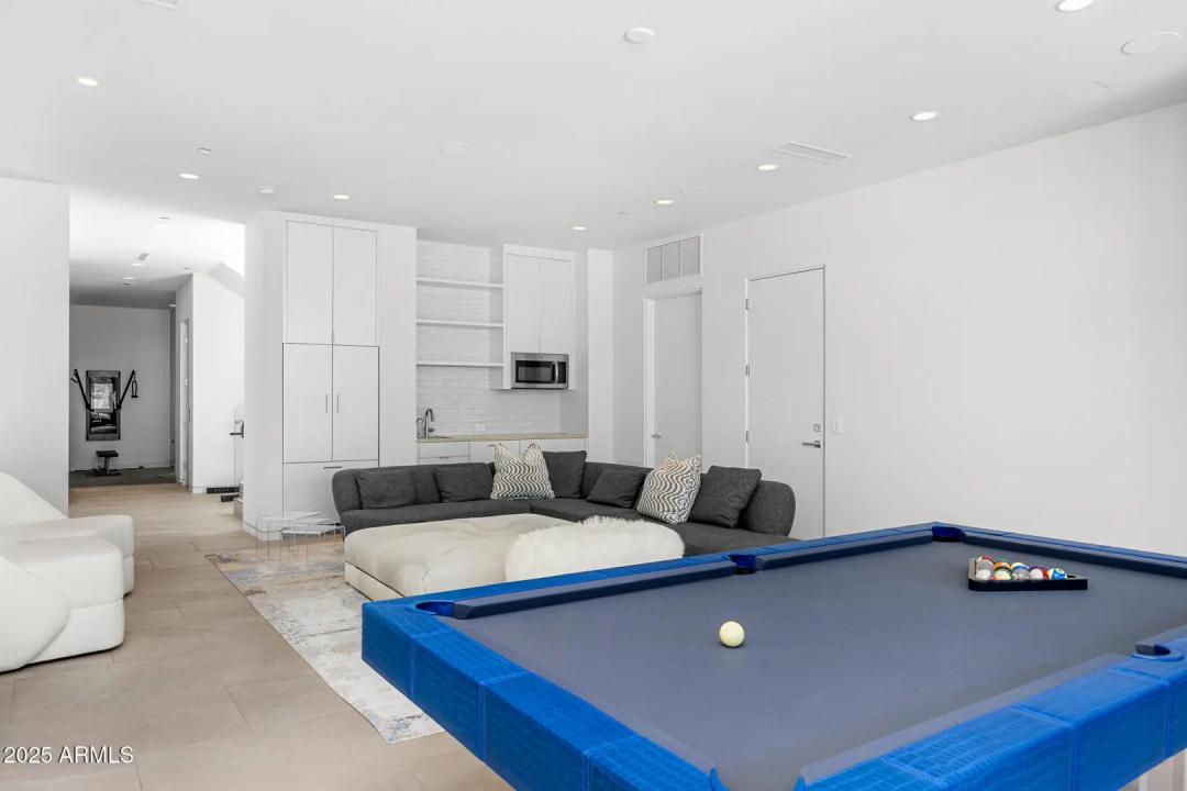 Real Estate Picture 32