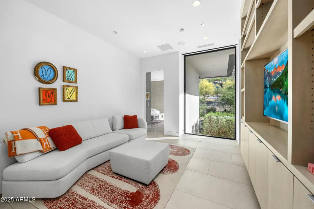 Real Estate Picture 40