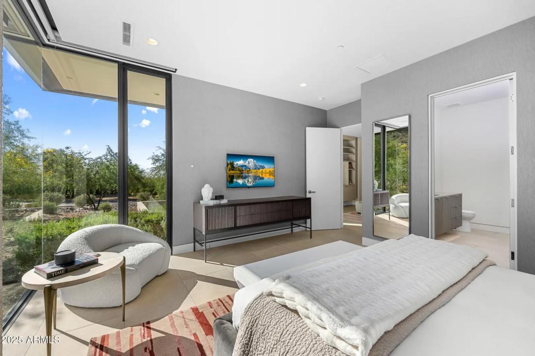 Real Estate Picture 42