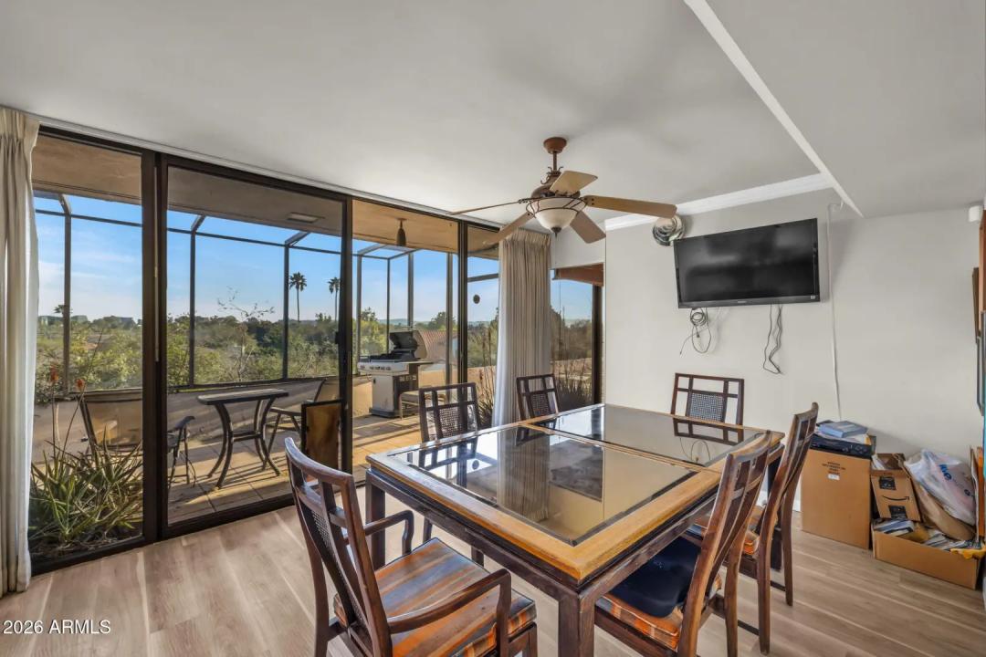 Real Estate Picture 11