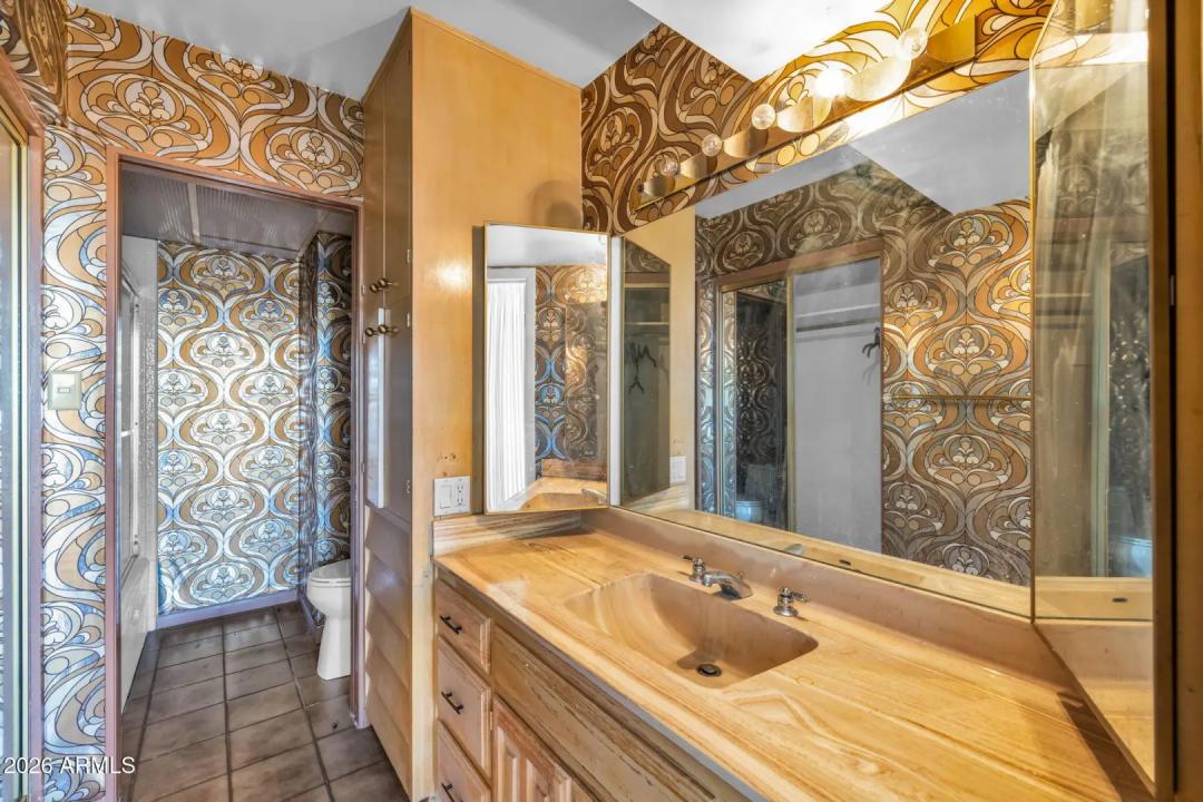 Real Estate Picture 17