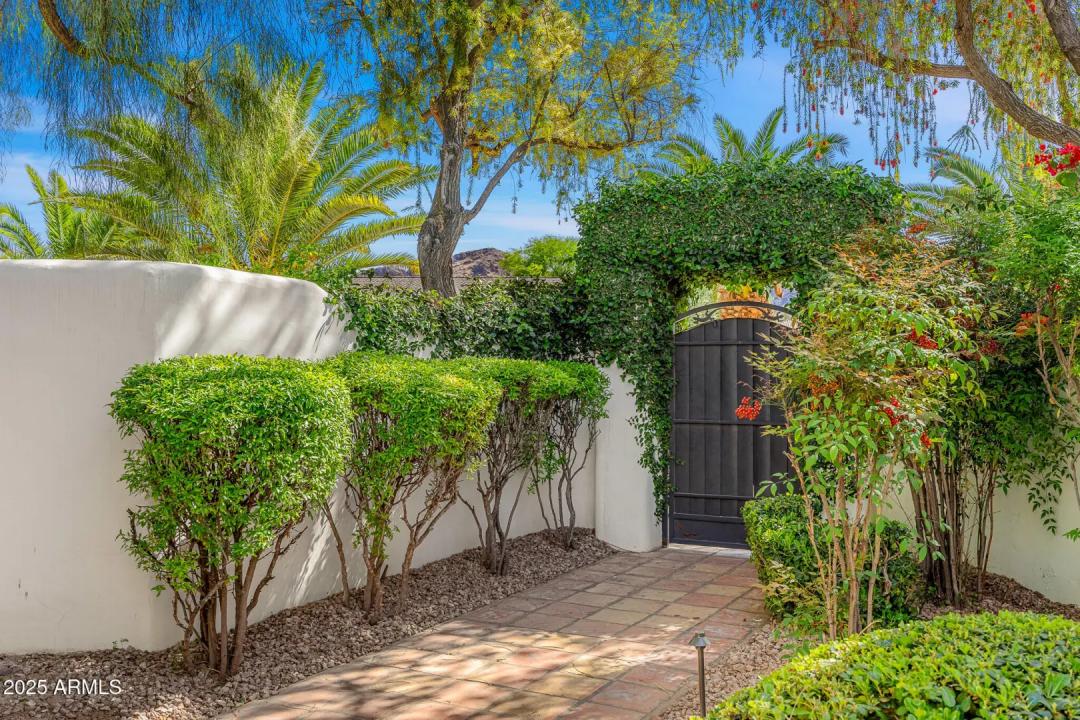 Real Estate Picture 1