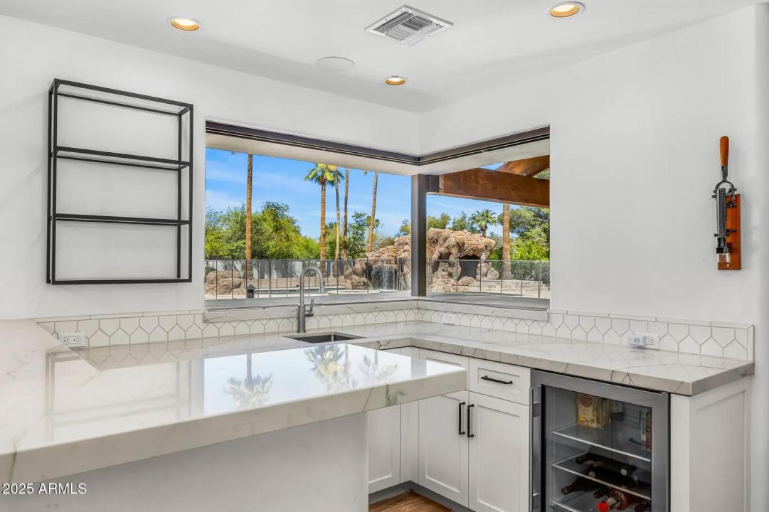 Real Estate Picture 13