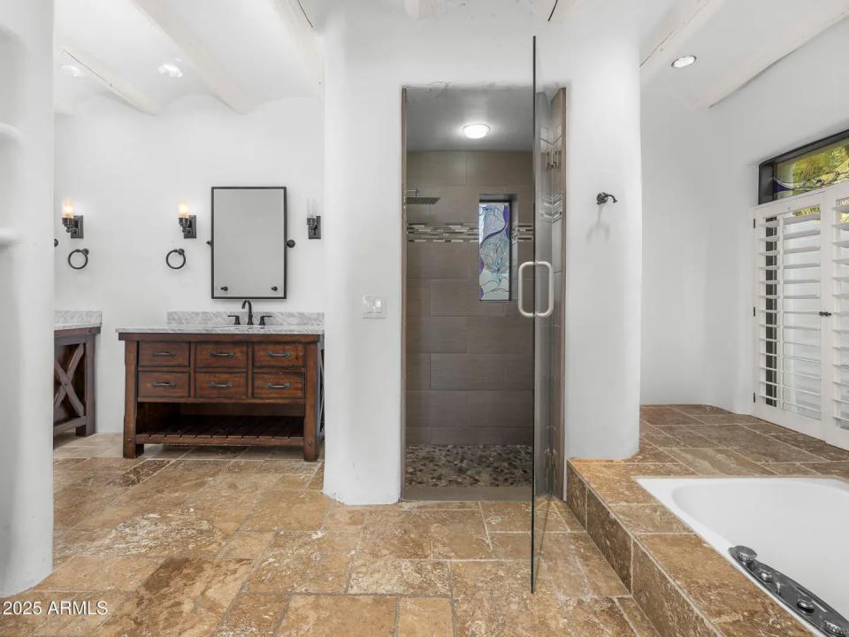 Real Estate Picture 18