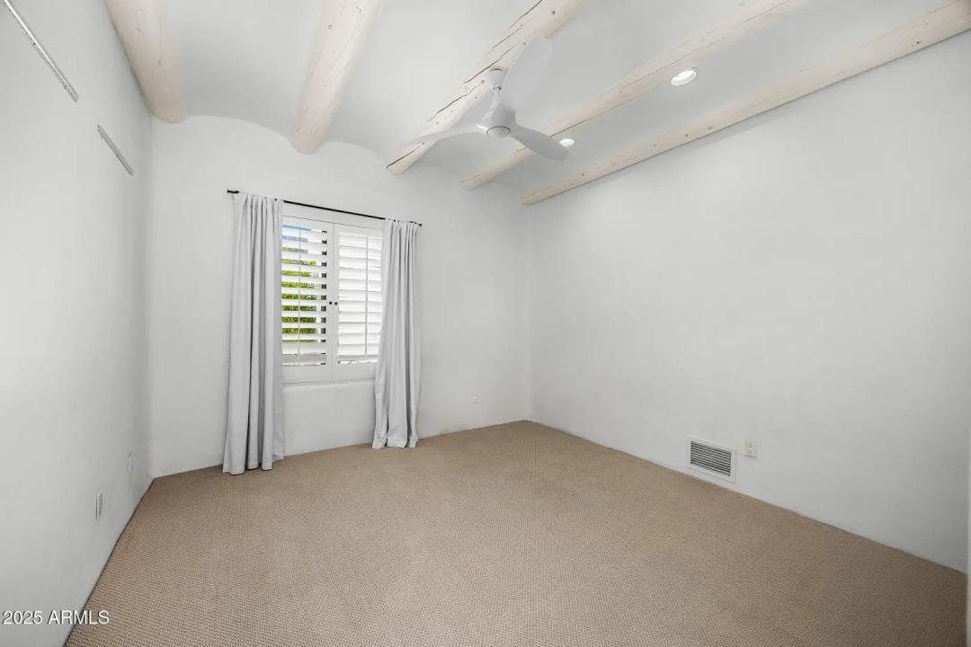 Real Estate Picture 22
