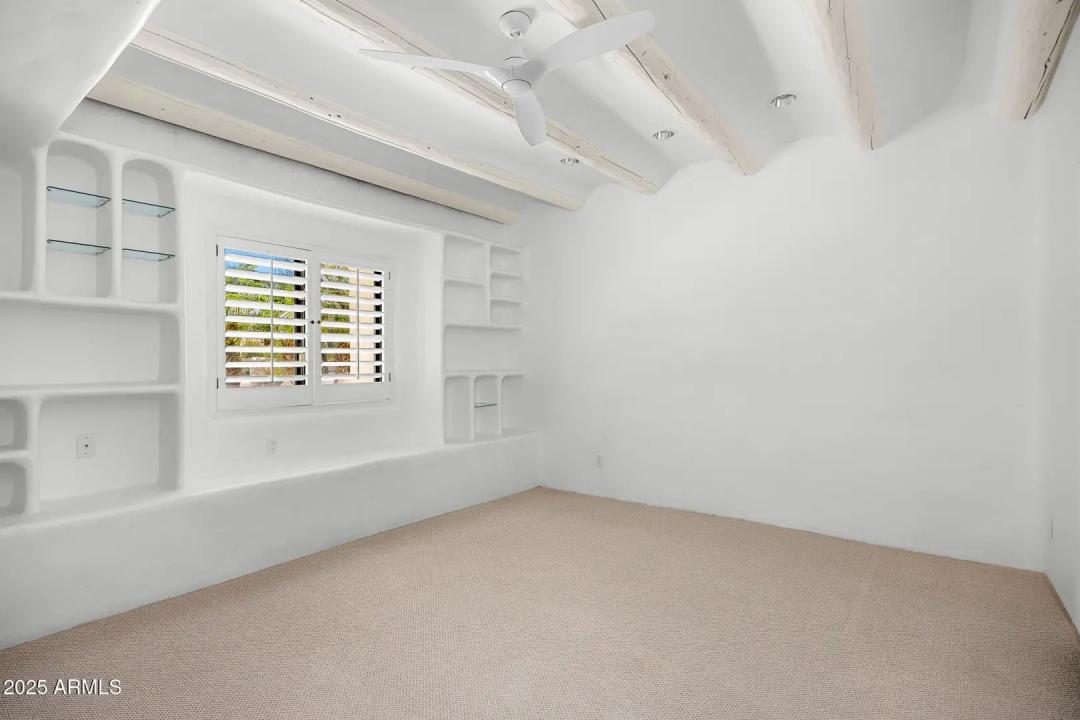 Real Estate Picture 24