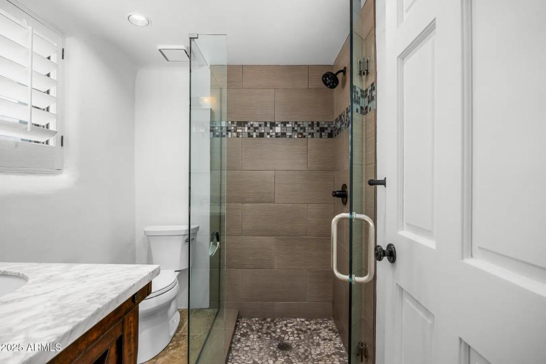 Real Estate Picture 25