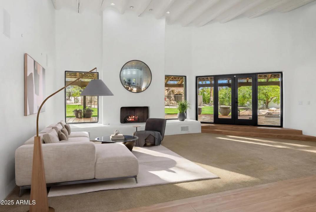 Real Estate Picture 5