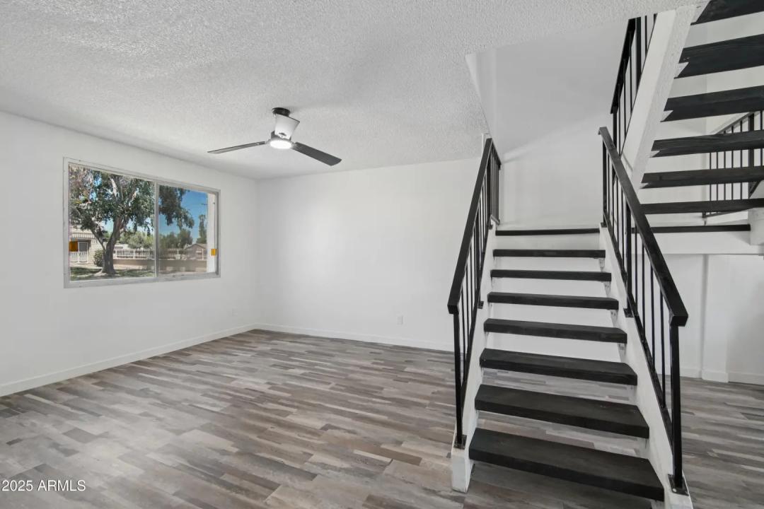 Real Estate Picture 7