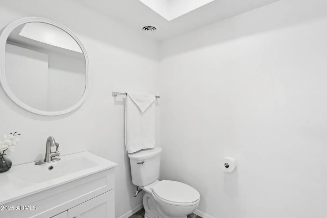 Real Estate Picture 13