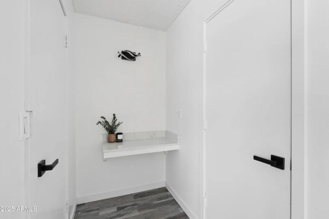 Real Estate Picture 17