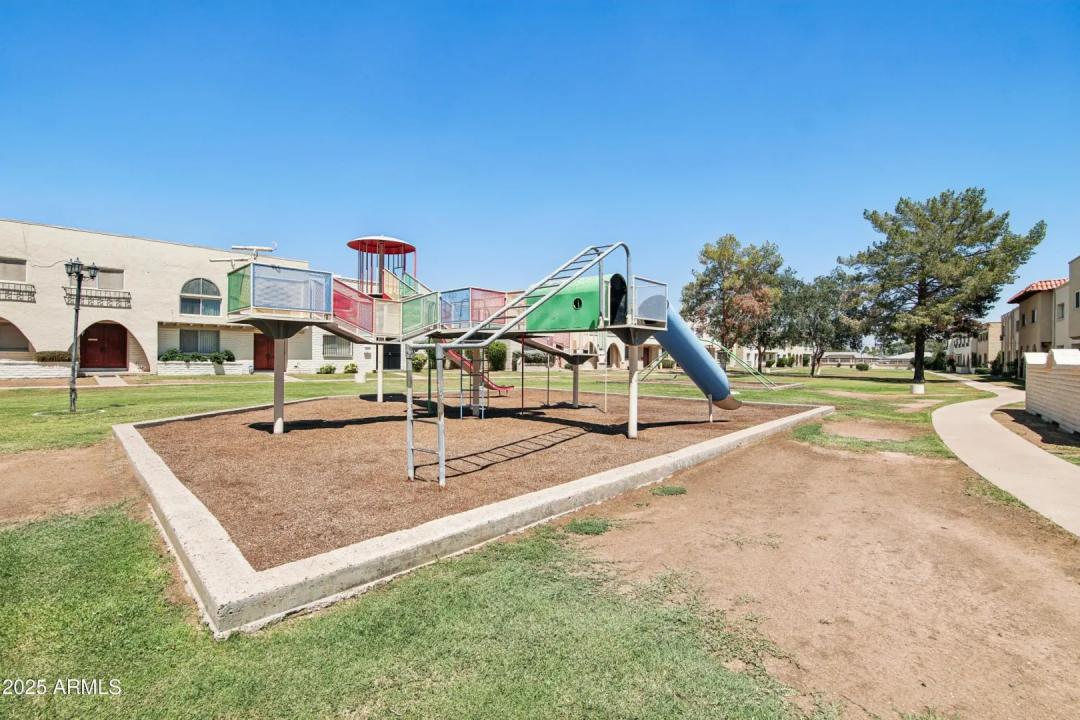 Real Estate Picture 31