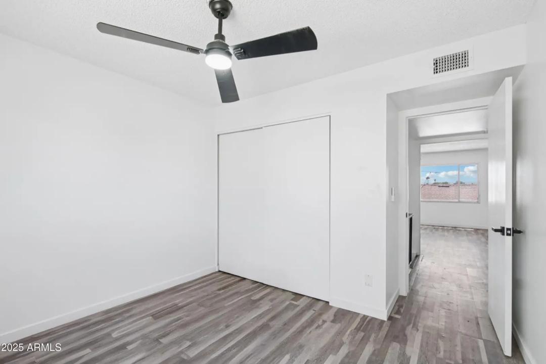 Real Estate Picture 24
