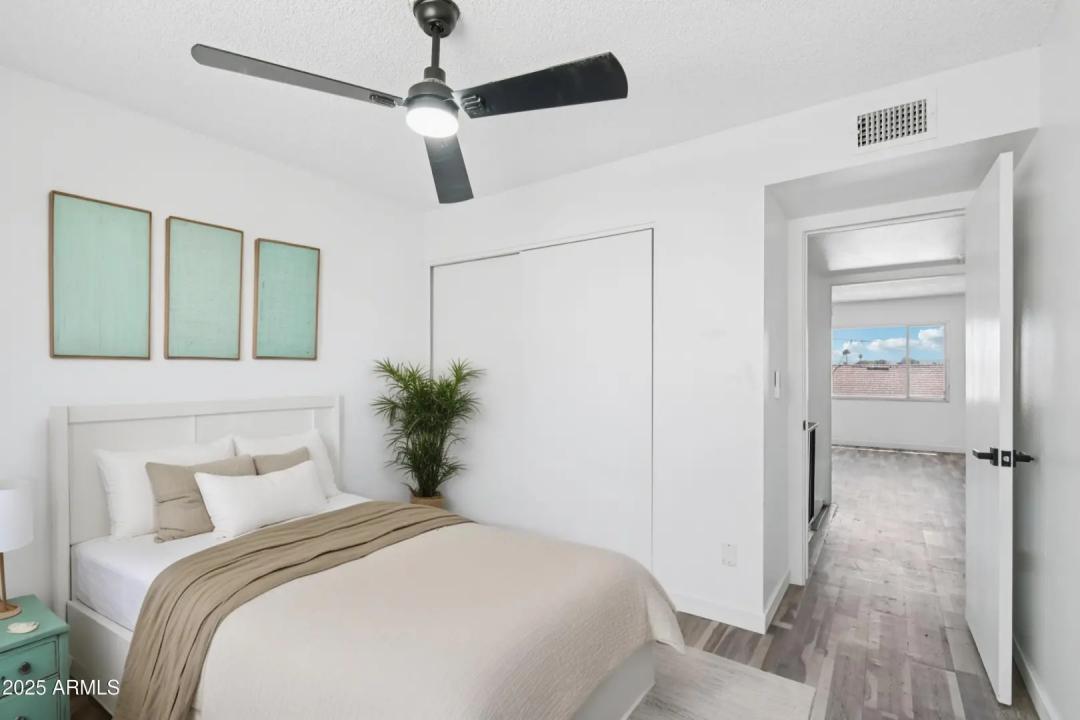 Real Estate Picture 23
