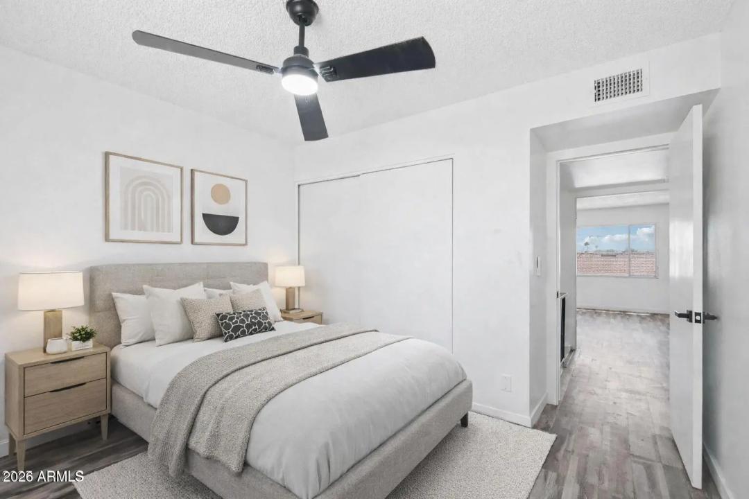 Real Estate Picture 22