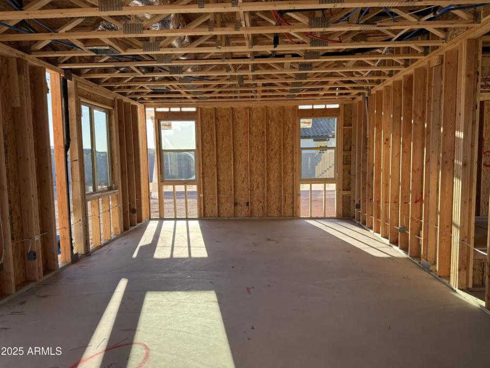 Real Estate Picture 6