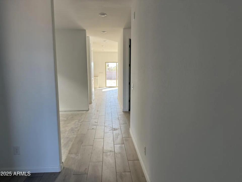 Real Estate Picture 3