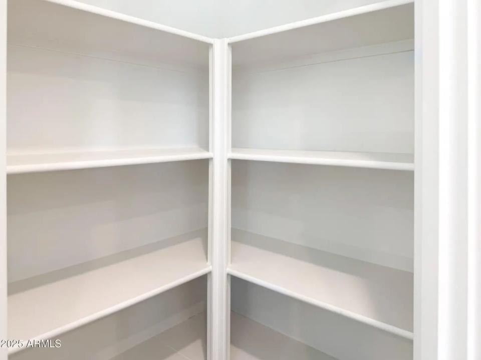 Real Estate Picture 6